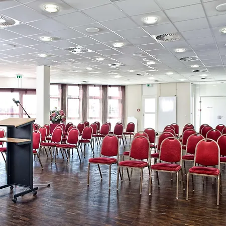B&B Hotel Rastatt מלון