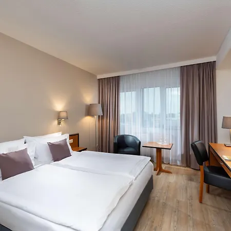 מלון B&B Hotel Rastatt 3*